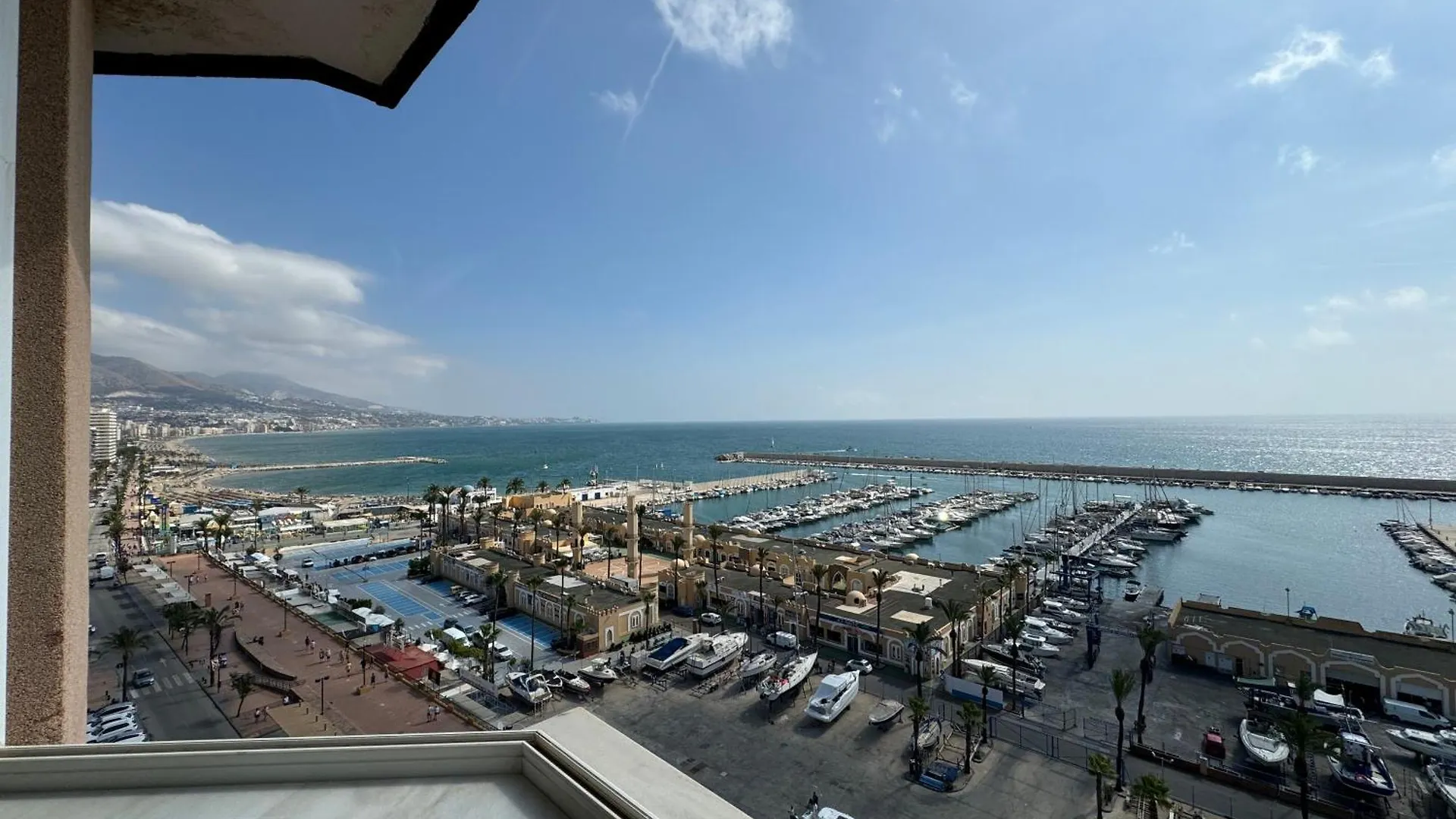 Atico 1 Habitacion Con Vistas Frontales Al Mar By Sur Suites Fuengirola 0*,  Ισπανία